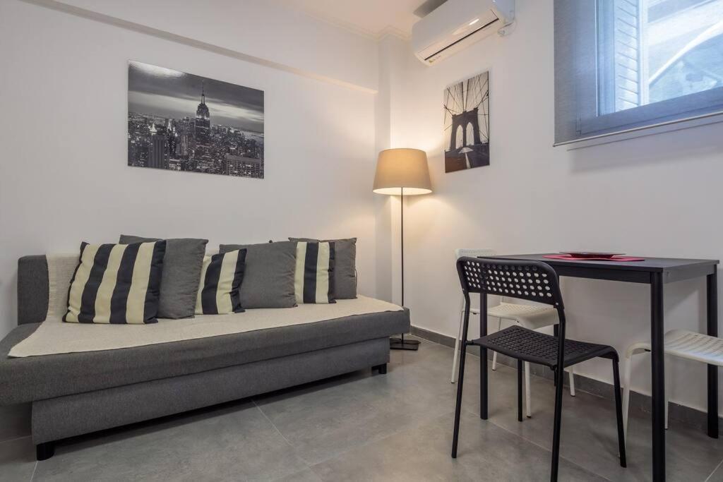 Hilton Area Brand New Comfortable Apartment 아테네 외부 사진