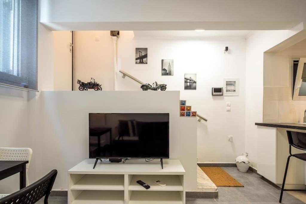 Hilton Area Brand New Comfortable Apartment 아테네 외부 사진