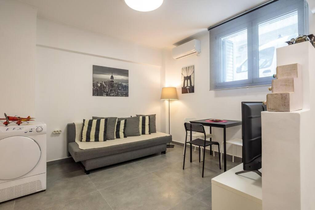 Hilton Area Brand New Comfortable Apartment 아테네 외부 사진